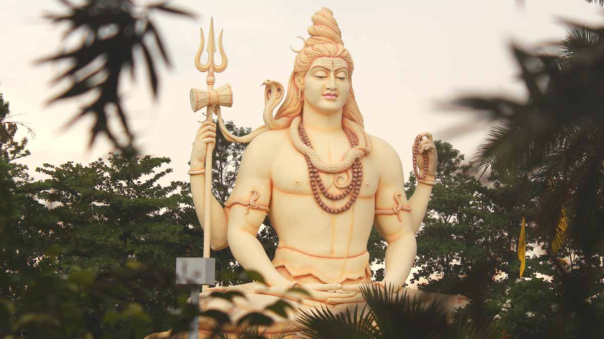भगवान शिव को क्यों प्रिय है सावन का महीना?