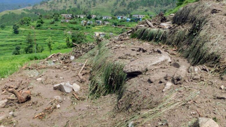 पौड़ी गढ़वाल: चौथान क्षेत्र में अतिवृष्टि से जनजीवन अस्त-व्यस्त