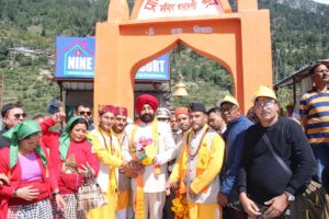 Governor reached Harshil on a two-day visit to the villages of Vibrant Village